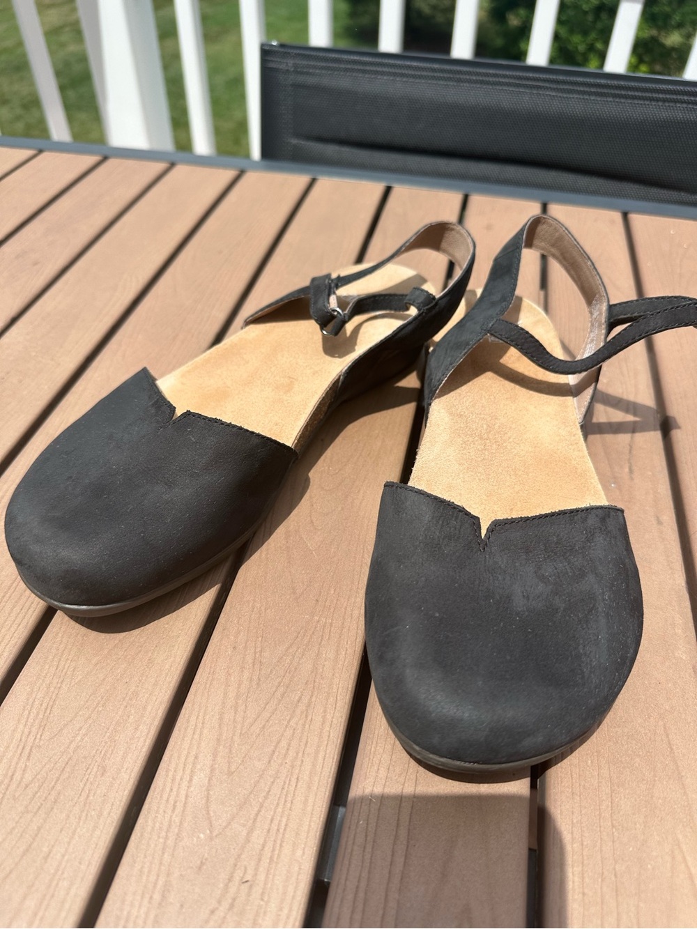 Dansko Rowan Black Nubuck Closed-Toe Sandals - Size 41 (US 10.5-11) - Picture 3 of 8
